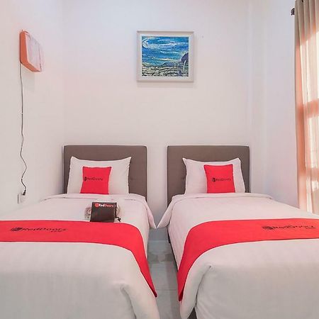 Reddoorz Near Jatinangor Town Square Hotel Exterior foto