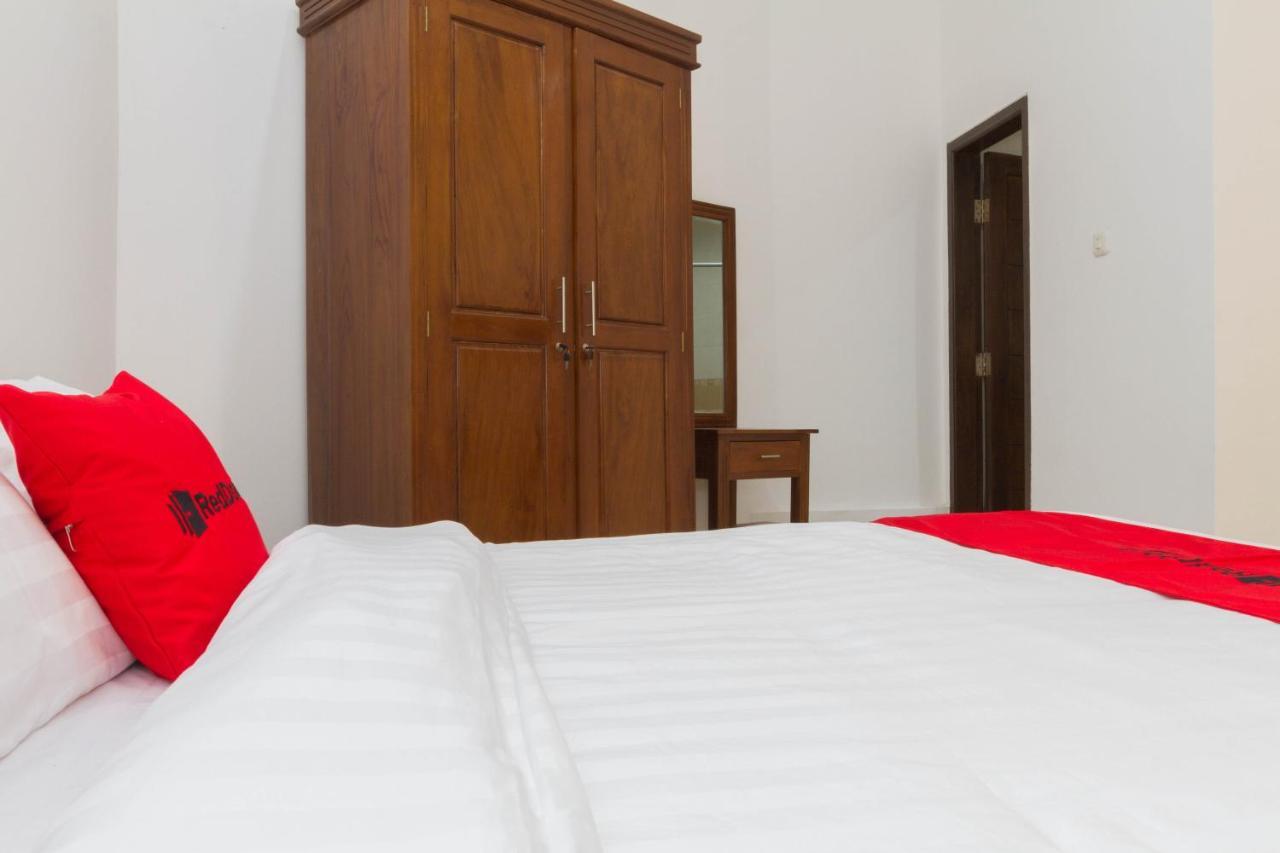 Reddoorz Near Jatinangor Town Square Hotel Exterior foto