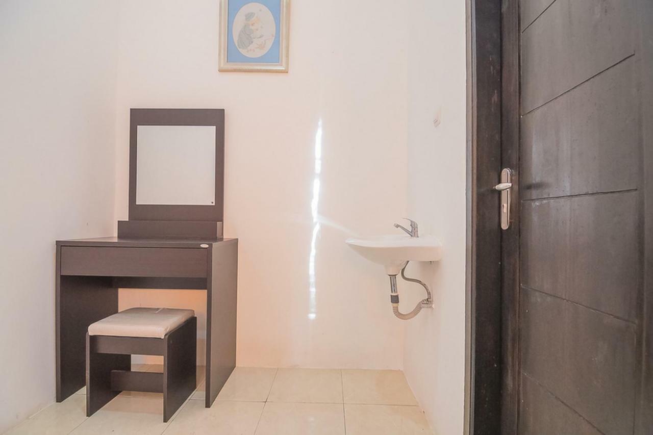 Reddoorz Near Jatinangor Town Square Hotel Exterior foto