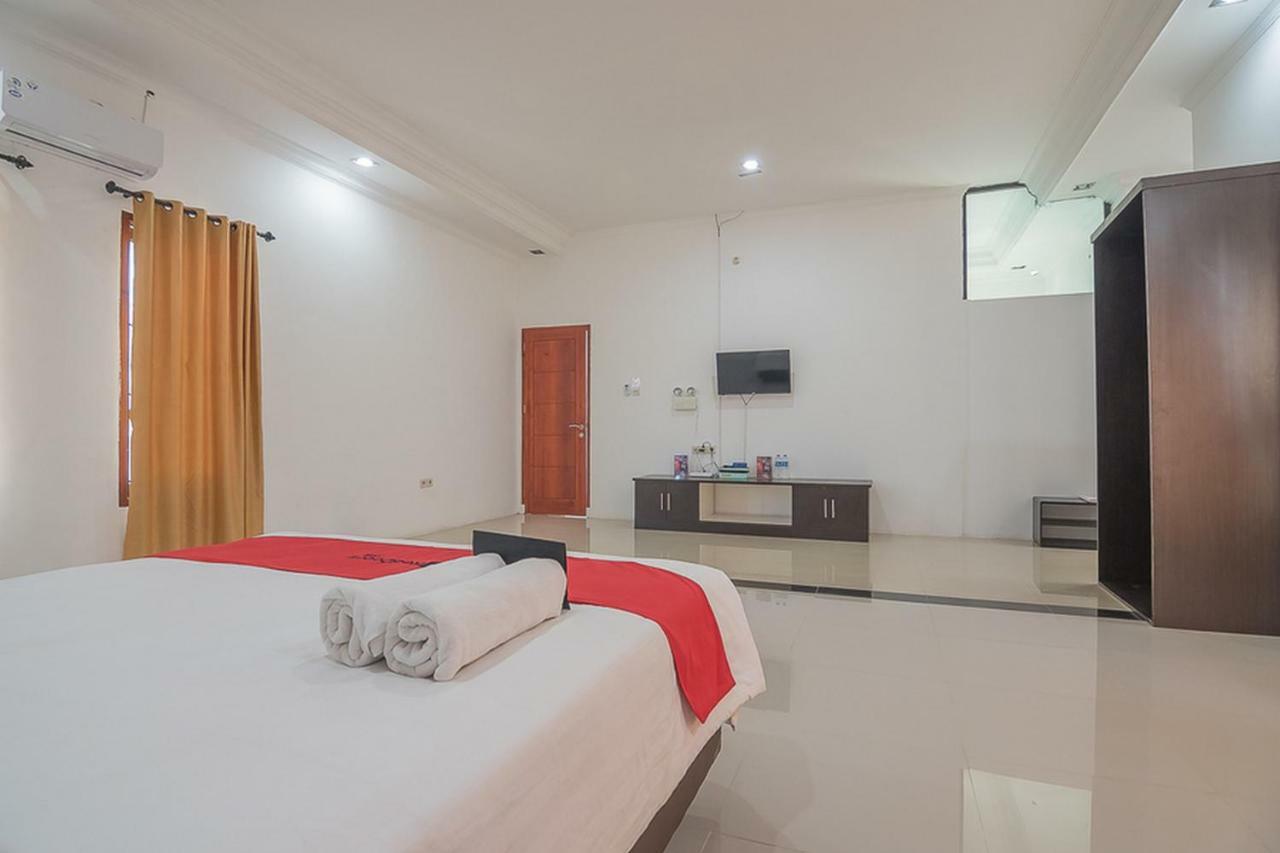 Reddoorz Near Jatinangor Town Square Hotel Exterior foto