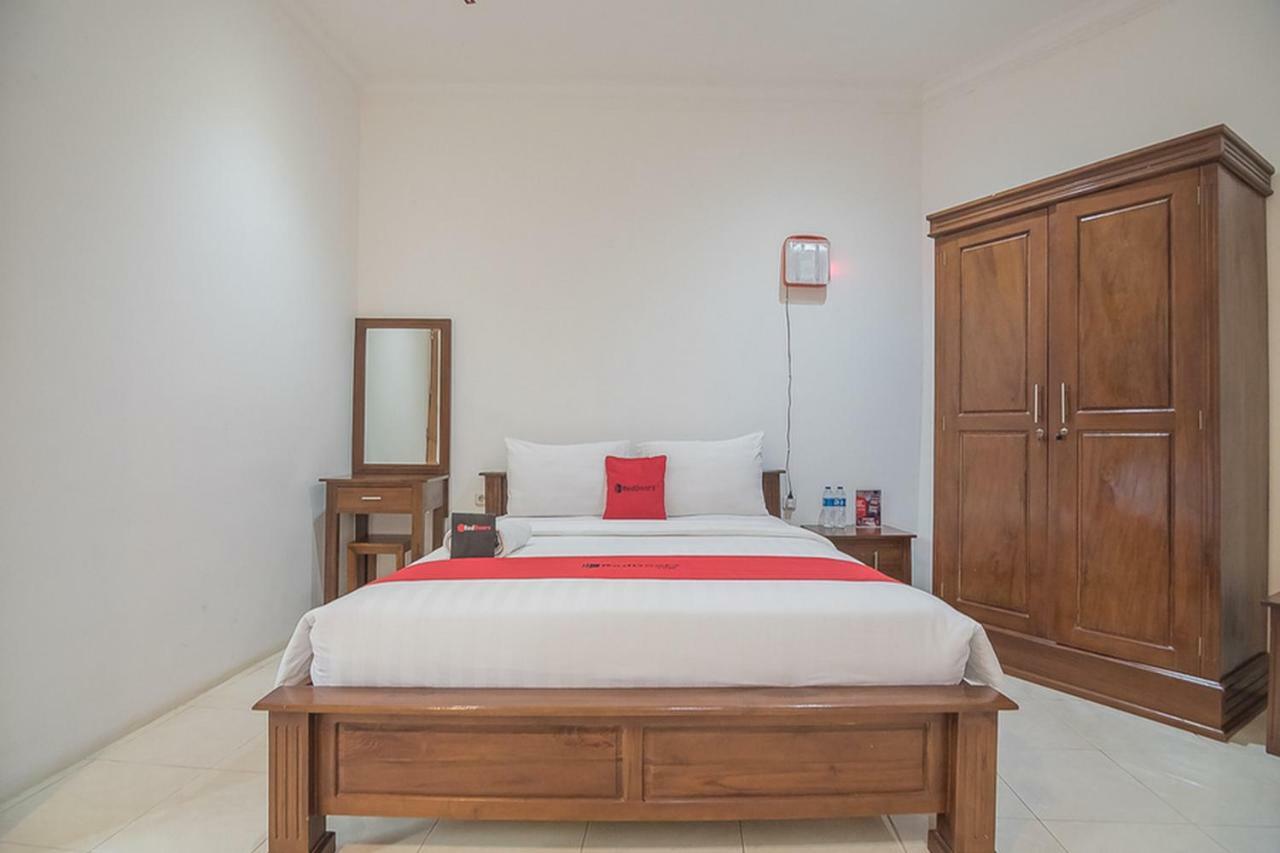 Reddoorz Near Jatinangor Town Square Hotel Exterior foto