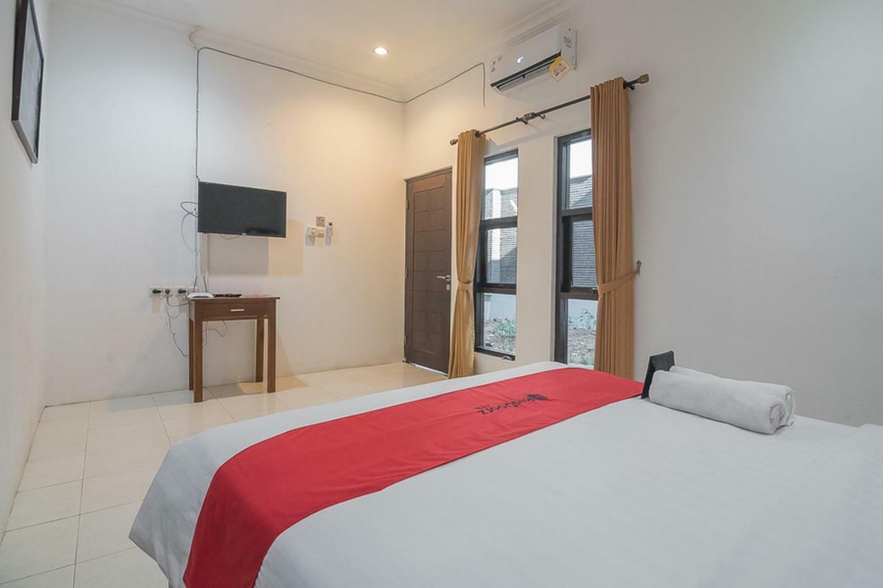 Reddoorz Near Jatinangor Town Square Hotel Exterior foto